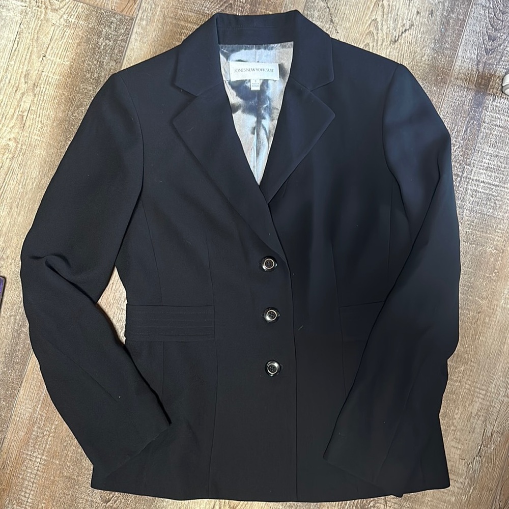 Jones New York Black Blazer size 6